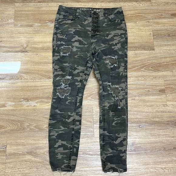 VANILLA Star Distressed Camouflage Skinny Jeans - Picture 1 of 9